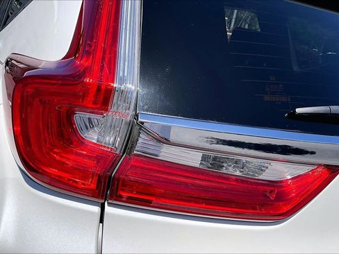 Used 2018 Honda CR-V Touring image 29