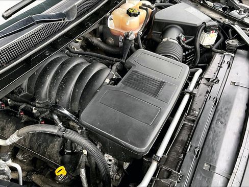 Used 2024 Chevrolet Tahoe Z71 w/ Z71 Off-Road Package image 35