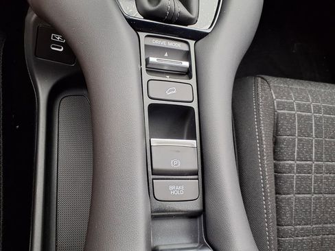 New 2026 Honda HR-V LX image 22