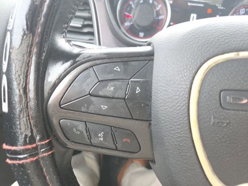 Used 2021 Dodge Challenger SXT image 9