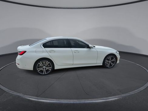 Used 2024 BMW 330i Sedan w/ Premium Package RWD image 9