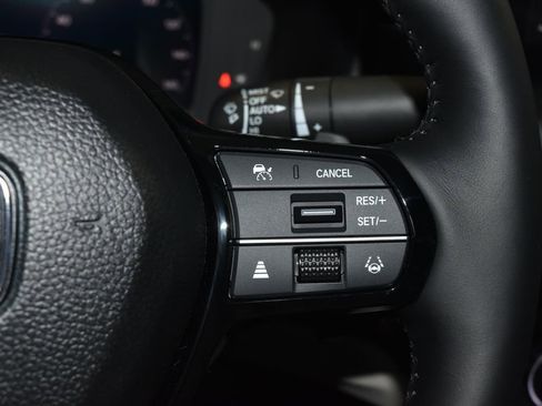 Used 2025 Honda Accord Touring image 10
