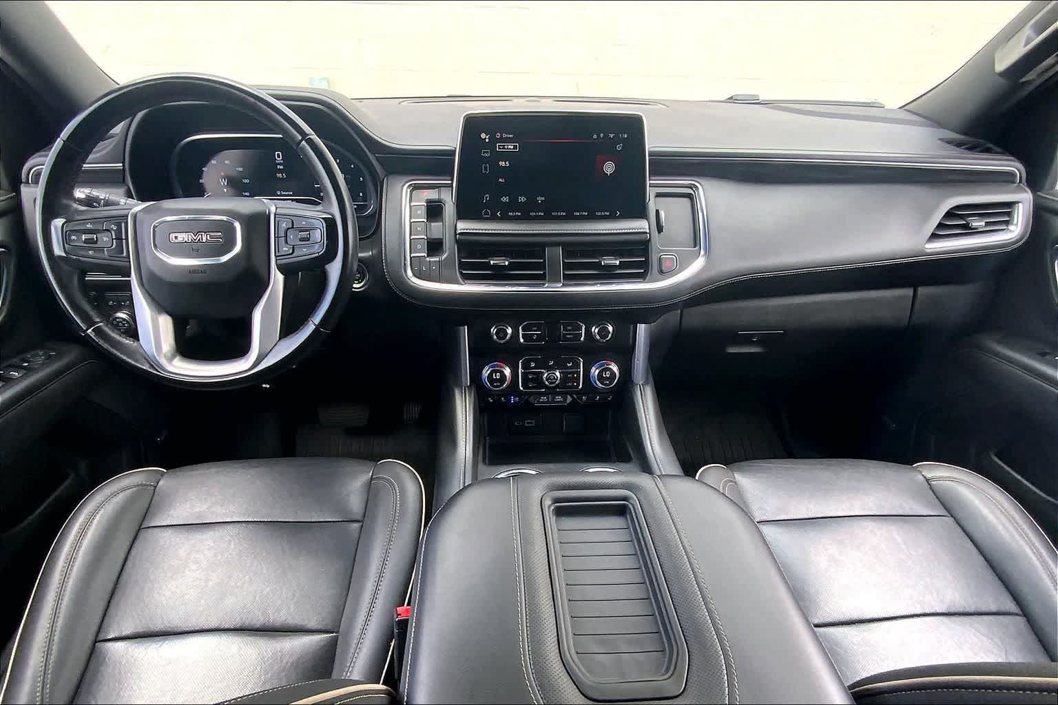 Used 2023 GMC Yukon SLT AWD/4WD image 10