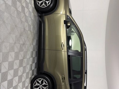 Used 2023 Subaru Forester Premium AWD/4WD image 8