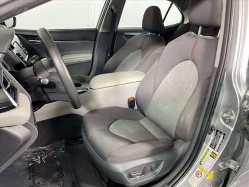 Certified 2018 Toyota Camry LE image 6