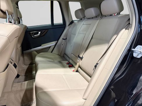 Used 2010 Mercedes-Benz GLK 350 4MATIC image 16