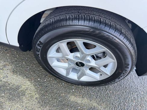 Used 2025 Kia Soul LX w/ LX Technology Package image 30