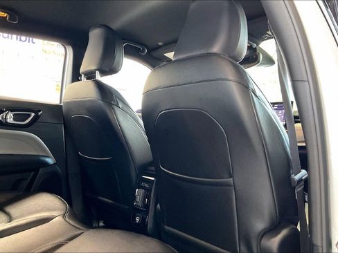 Used 2025 Jeep Compass Limited AWD/4WD image 20