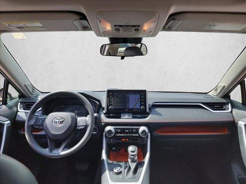 Used 2019 Toyota RAV4 Adventure AWD/4WD image 15