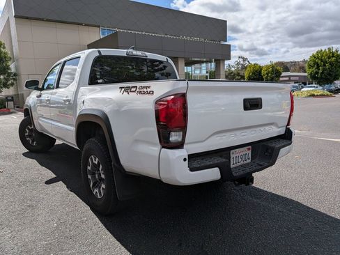 Used 2019 Toyota Tacoma TRD Off-Road w/ Technology Package RWD image 7