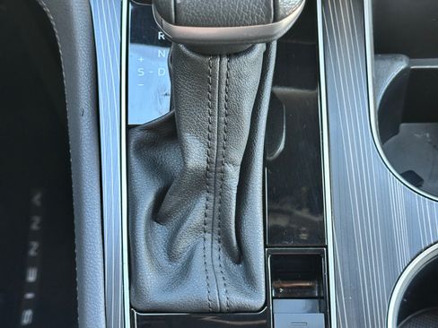 Used 2021 Toyota Sienna Platinum FWD image 40