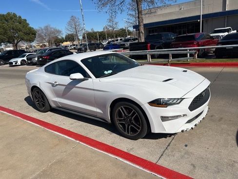 Used 2020 Ford Mustang Premium image 3