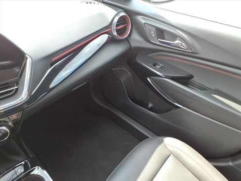 Used 2024 Chevrolet Trax RS w/ Sunroof Package FWD image 33