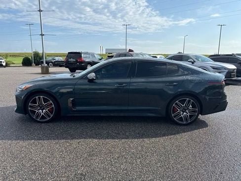 Used 2023 Kia Stinger GT2 RWD image 8
