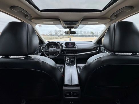 Used 2025 Nissan Rogue SV w/ SV Premium Package image 46