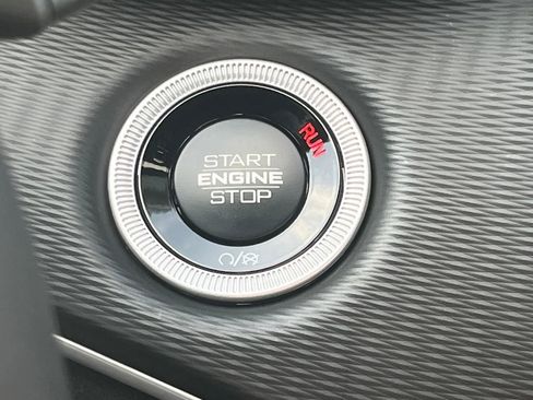 New 2025 Jeep Grand Cherokee Laredo X w/ Luxury Tech Group I image 3