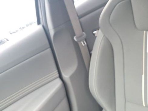 Used 2025 Hyundai Elantra SEL w/ Cargo Package FWD image 12