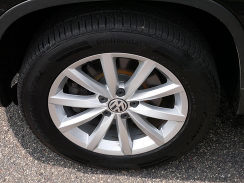 Used 2017 Volkswagen Tiguan Wolfsburg Edition AWD/4WD image 15