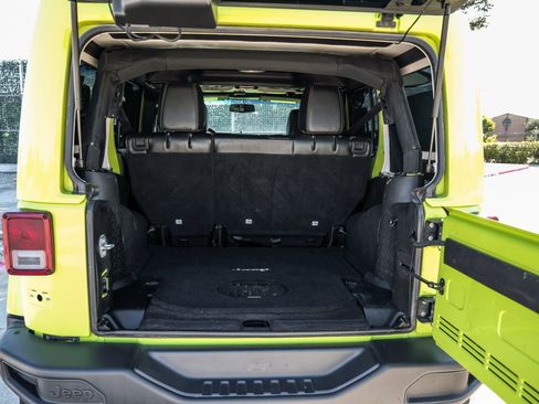 Used 2017 Jeep Wrangler Unlimited Rubicon image 55