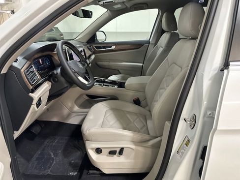 New 2026 Volkswagen Atlas SE image 16