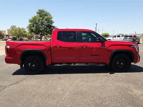Used 2025 Toyota Tundra Limited AWD/4WD image 5