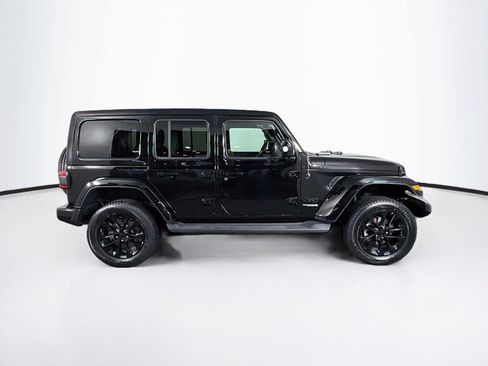Used 2022 Jeep Wrangler Unlimited Sahara AWD/4WD image 12