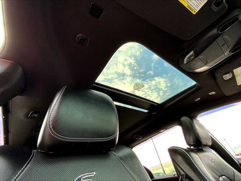 Used 2019 Chrysler Pacifica Limited w/ Advanced Safetytec Group FWD image 14