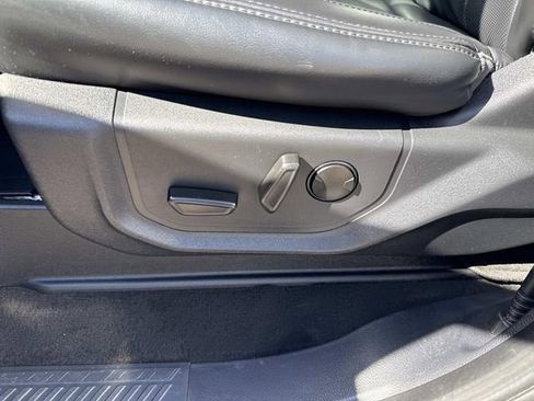 Used 2024 Ford Expedition Max XLT image 28