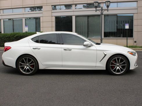 Used 2021 Genesis G70 2.0T Sport RWD image 6