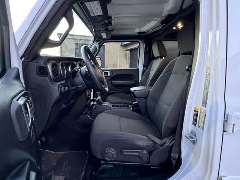 Used 2021 Jeep Wrangler Unlimited Sport image 4