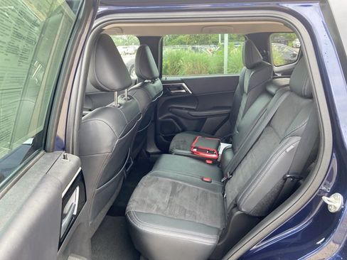 Used 2023 Mitsubishi Outlander SE FWD image 44