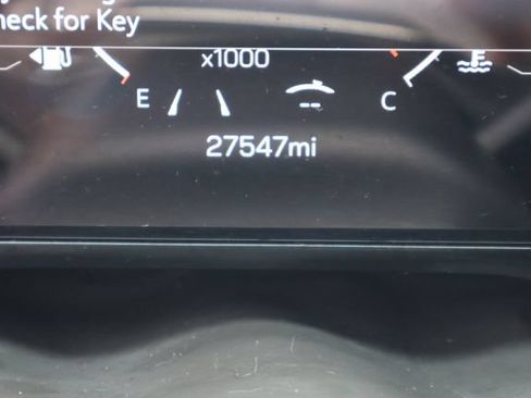Used 2025 GMC Yukon Elevation AWD/4WD image 31