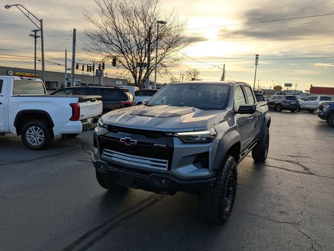 Used 2024 Chevrolet Colorado ZR2 w/ ZR2 Bison Edition image 4