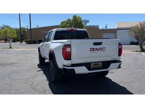 New 2025 GMC Canyon Elevation w/ Convenience Package image 9