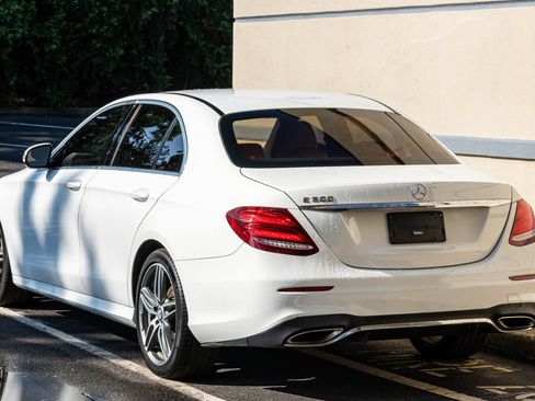 Used 2017 Mercedes-Benz E 300 image 3