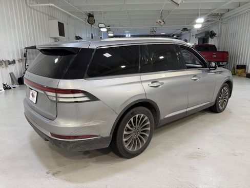 Used 2023 Lincoln Aviator 2WD w/ Premium Package image 5