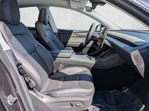 Used 2026 Tesla Model Y 2WD image 21