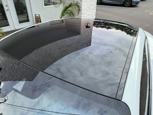 Used 2020 Porsche Taycan image 16