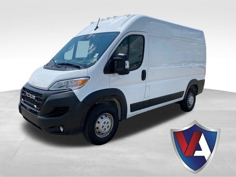 Used 2025 RAM ProMaster 2500 w/ Convenience Group FWD image 1