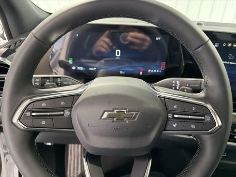 New 2026 Chevrolet Equinox LT w/ Convenience Package II image 24