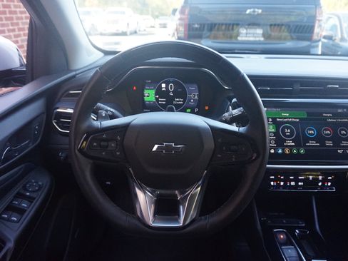 Used 2022 Chevrolet Bolt EUV Premier w/ Launch Edition image 24