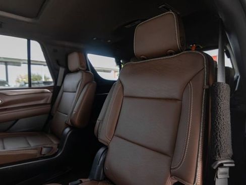 Used 2023 Chevrolet Tahoe High Country image 34