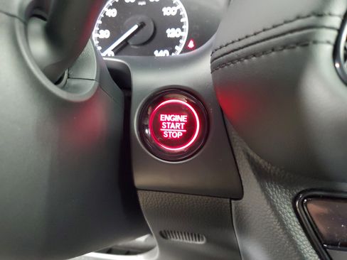 New 2026 Honda HR-V LX image 24