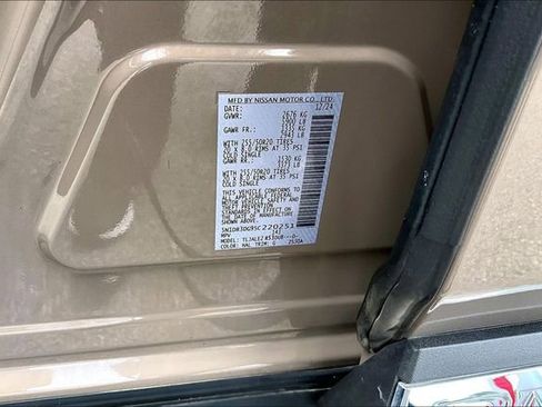 Certified 2025 Nissan Pathfinder Platinum w/ Cargo Package FWD image 16