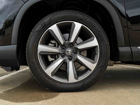 Certified 2025 Honda Pilot Elite image 14