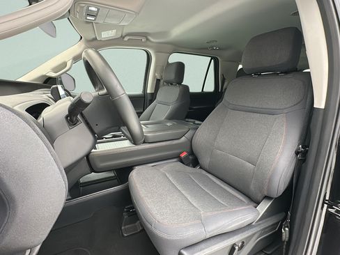 Used 2025 Ford Expedition Max Active AWD/4WD image 15
