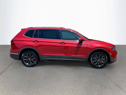 Used 2023 Volkswagen Tiguan SE w/ Panoramic Sunroof Package