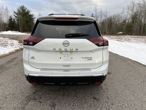 New 2026 Nissan Rogue Platinum image 6