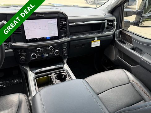 Used 2025 Ford F250 Lariat AWD/4WD image 18