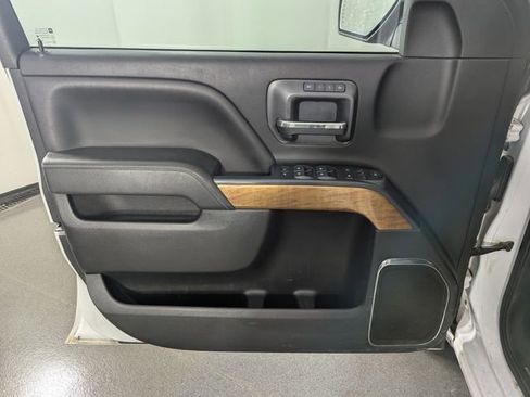 Used 2018 Chevrolet Silverado 1500 LTZ image 9